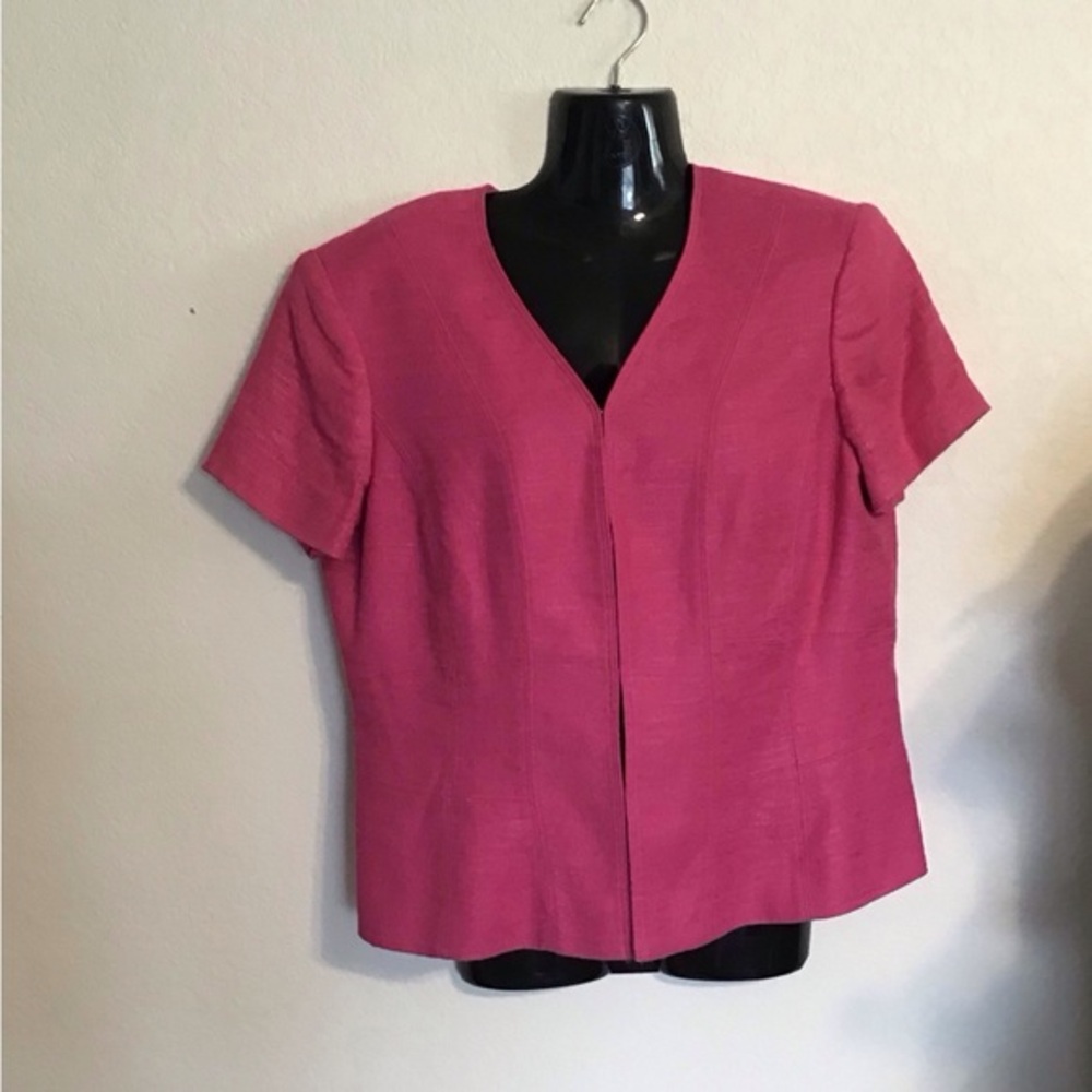 Jones New York short sleeves jacket. Size 10